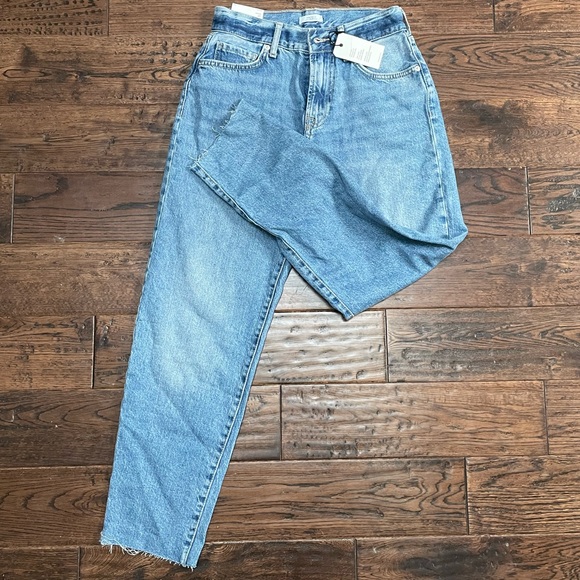 Forever 21 Premium Mom jeans, medium wash - Picture 2 of 5